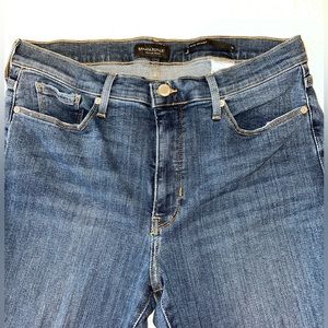 Banana Republic Premium Denim Mid-Rise Skinny Size 31 short